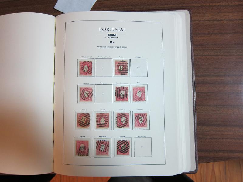 0015 (140).jpg -     Lote:    15      Marcofilia      Lotes Especiais       Descrição:      Portugal.   Colecção especializada de marcas numéricas das 1.ª e 2.ª reformas em selos de 25 reis, desde D. Maria II até D. Luís I, de frente. Lote a ver.        Lote       Valor Base:     &euro; 1.500,00     Valor Venda:     &euro; 3.000,00     